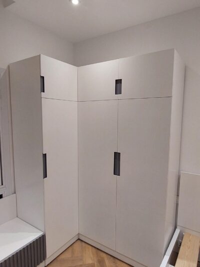 corner Wardrobe