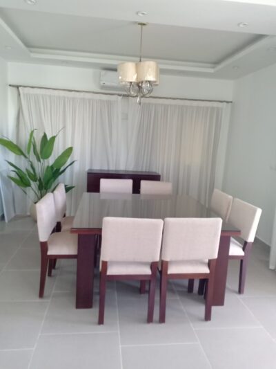 simple dining table