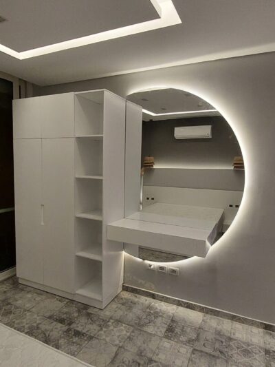 Arc wardrobe
