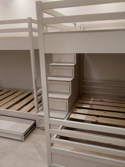 4 bunk bed