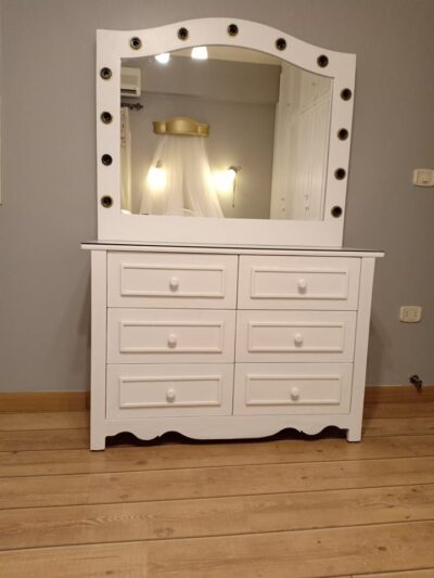 frames white dresser