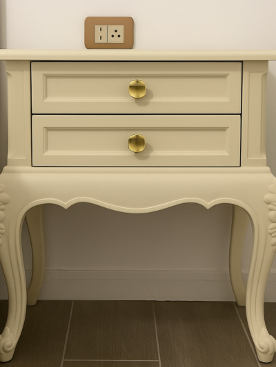 Lavinia Nightstand