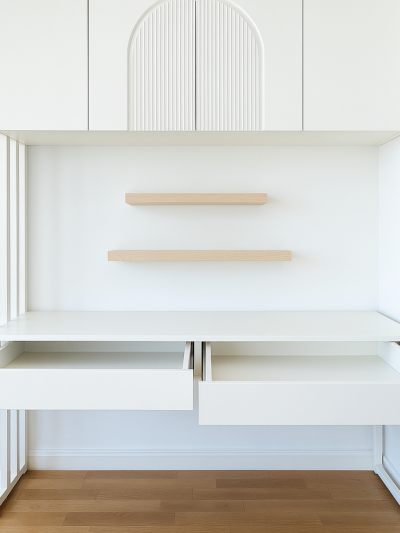 Arc Minimal Wall Desk