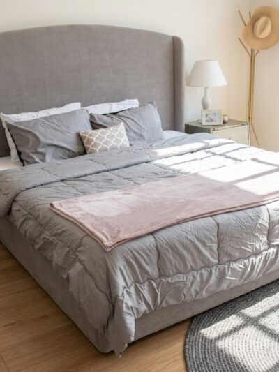 Cafe bed