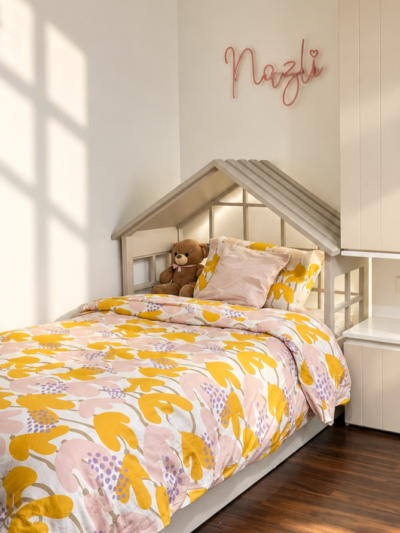 Cozy House Bed
